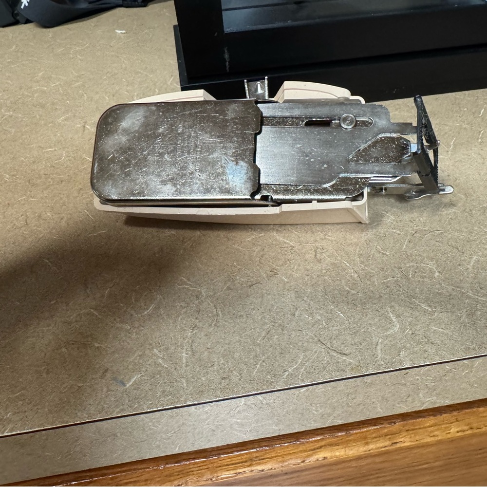 Singer Teal Sewing Machine Case - Picture 4 of 4